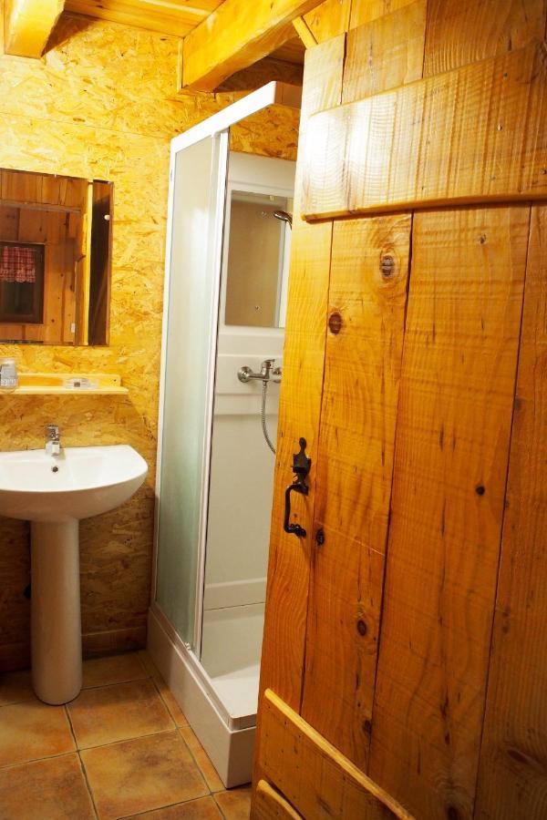 Hostal Les Bordes De Paloumieres Val-de-Sos Exterior foto