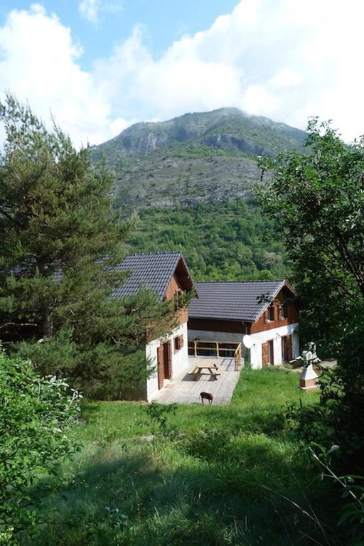 Hostal Les Bordes De Paloumieres Val-de-Sos Exterior foto