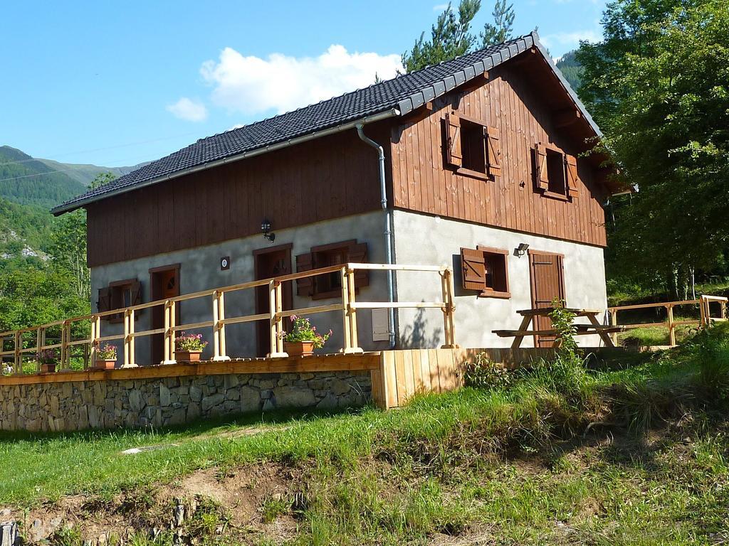 Hostal Les Bordes De Paloumieres Val-de-Sos Exterior foto